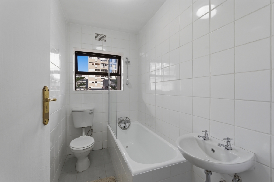 0 Bedroom Property for Sale in Sea Point Western Cape